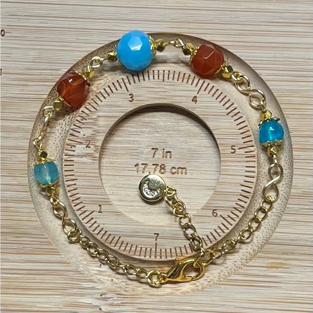 Chic Gold Bracelet with Blue and Brown Beads